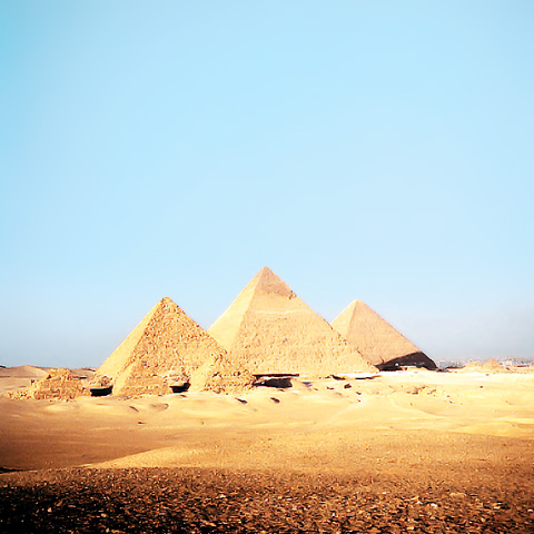Les grandes pyramides